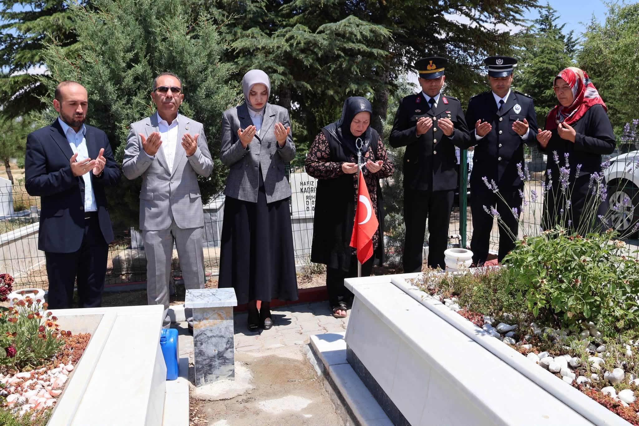 15 Temmuz Şehitliği Ziyaret Edildi 
